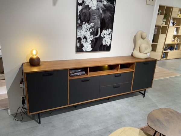 Torano dressoir