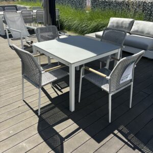 Set Juma tafel + 4 Lucia stoelen