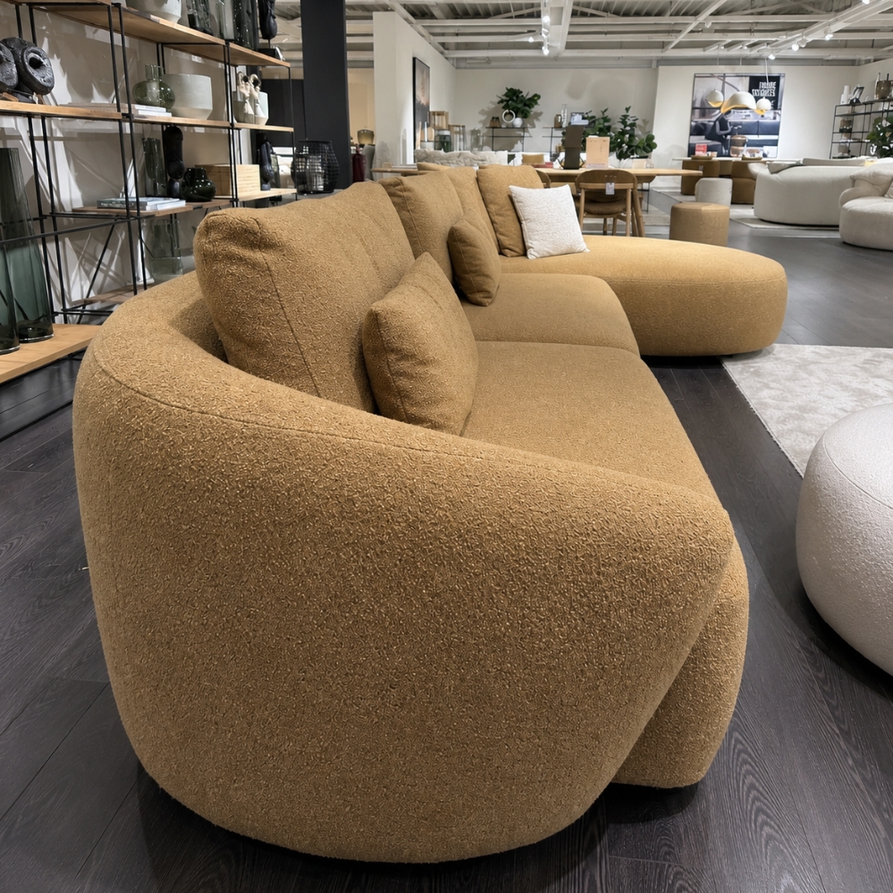 Passe Partout Mostera hoekbank met afgeronde armleuningen en chaise longue in stof Felt Mustard