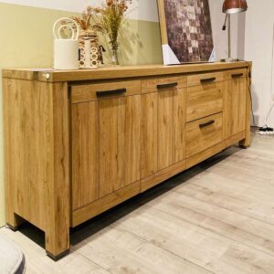 Verberckmoes Outlet Wilrijk toonzaalmodel Delmonte dressoir 230cm breed in HPL en melamine oak vintage natural met afwerking in metaal grafietkleur Henders and Hazel