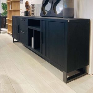 Verberckmoes Outlet Wilrijk toonzaalmodel Pavie dressoir 233cm breed met LED-verlichting in eikfineer kleur castle black Henders and Hazel