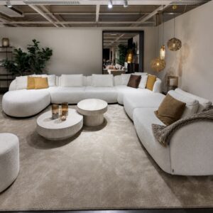 Passe Partout Medusa modulaire hoekopstelling in Dolly Snowwhite met Lovely-element en ronde Bubble-hoek bij Verberckmoes