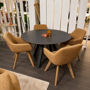 Pedrali Arki 5 ronde eetkamertafel met zwart laminaatblad en zwart stalen onderstel toonzaalmodel Sint-Gillis-Waas Verberckmoes
