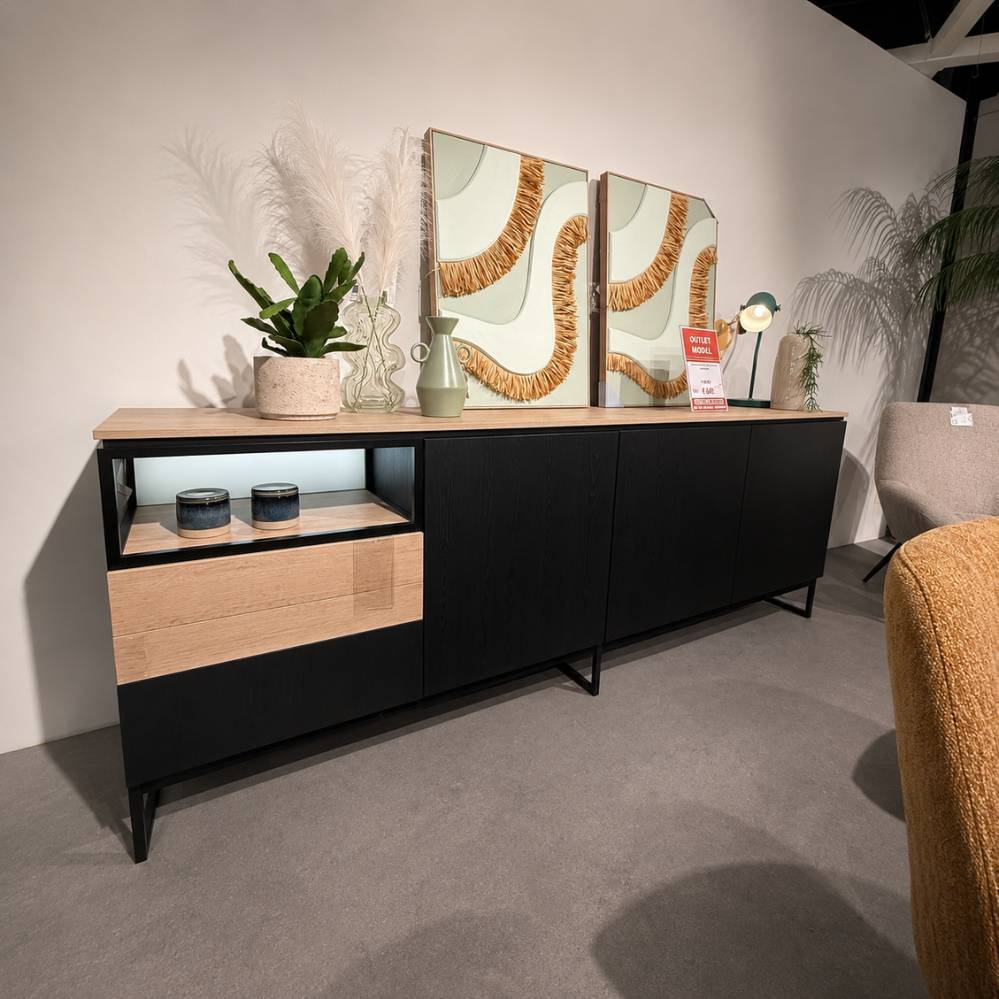 Evan Portofino dressoir in Elegant black met old oak bovenblad – toonzaalmodel Sint-Gillis-Waas