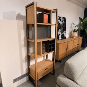 Henders & Hazel Shimanto roomdivider van 70 cm met open niches en wijnvakken – toonzaalmodel Sint-Gillis-Waas