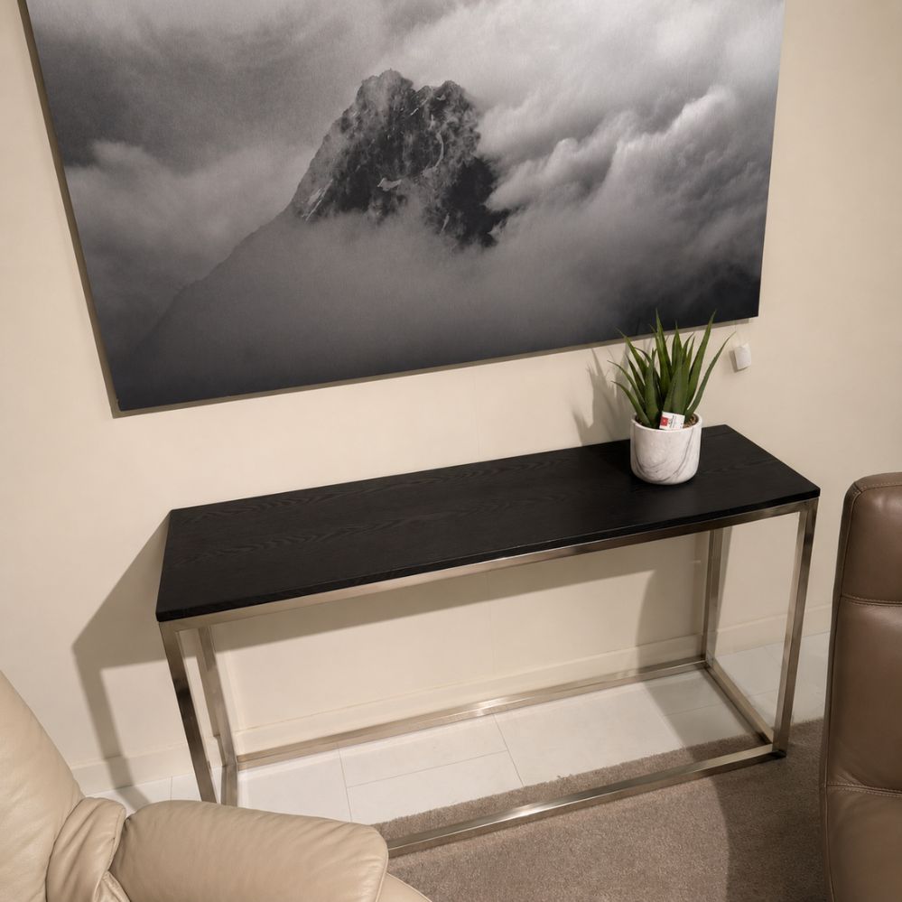 Huiscollectie Bogart console met ebony bovenblad als toonzaalmodel bij Meubelen Verberckmoes Sint-Gillis-Waas