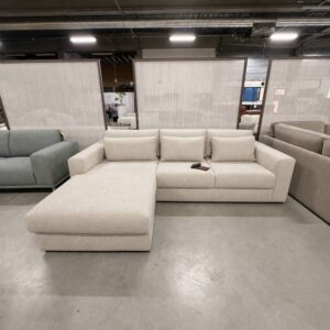 Maxfurn Eternal hoekbank in stof Movie natural met chaise longue links, outletmodel voor de Magazijnverkoop XXL in Sint-Gillis-Waas