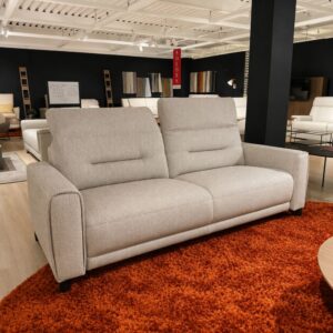 Neo Style Lanos 3-zit in stof ST0560582 met manuele hoofdsteunen schuin vooraanzicht – toonzaalmodel Sint-Gillis-Waas – Verberckmoes
