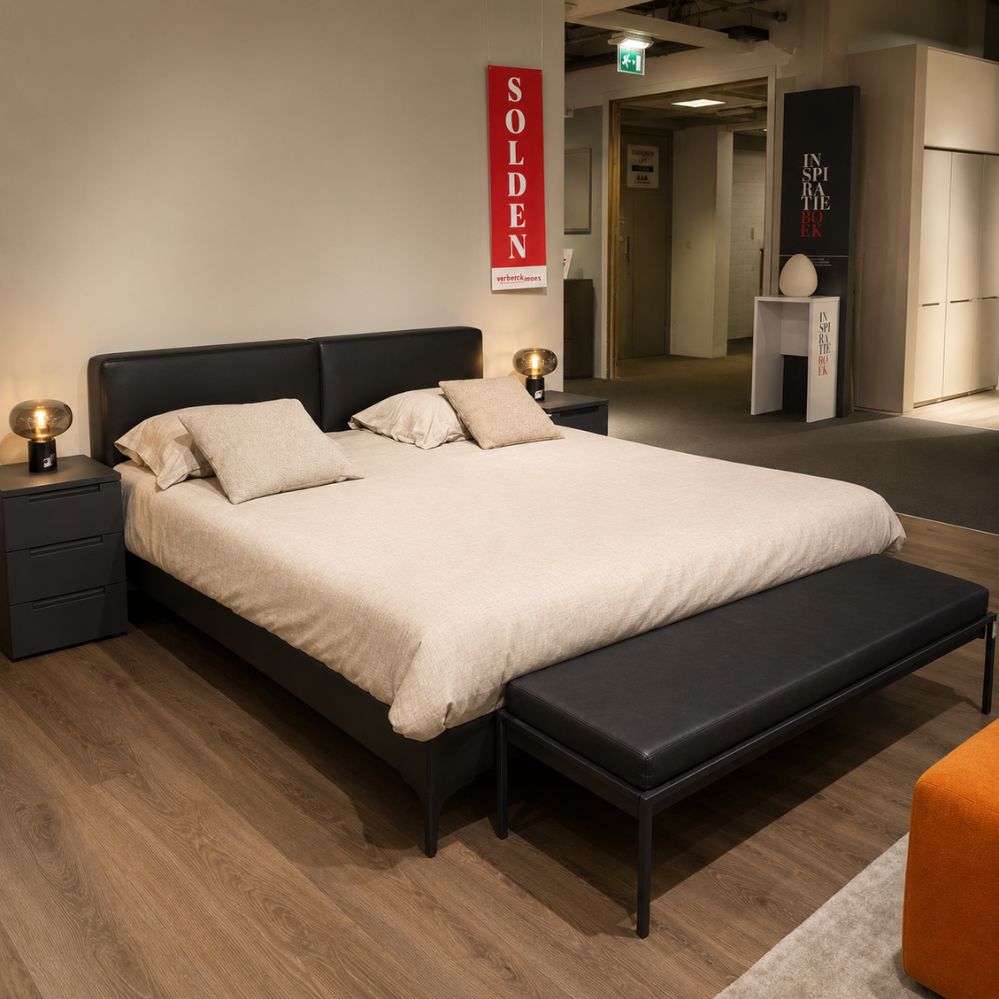 Stanford Vienna boxspring exclusief matras in stof Nube 100, 180x200 cm – toonzaalmodel Sint-Gillis-Waas – Verberckmoes