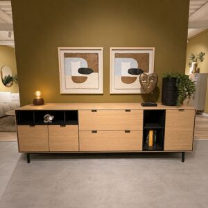 XOOON Elements dressoir van 240 cm in natural met 3 deuren, 2 laden en 5 open niches – toonzaalmodel Sint-Gillis-Waas