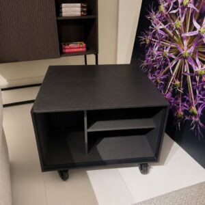 XOOON Elements hoektafel in onyx met drie niches als toonzaalmodel bij Meubelen Verberckmoes Sint-Gillis-Waas